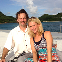 Couple on their Antigua day sailing